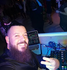 Alex Navarro con Flamingo